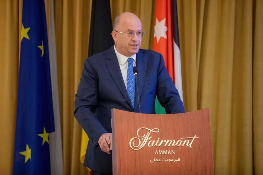 بدعم من الاتحاد الأوروبي، الوكالة البلجيكية للتعاون الدولي في الأردن تطلق مشروع التوظيف وسبل العيش. بدعم من الاتحاد الأوروبي، الوكالة البلجيكية للتعاون الدولي في الأردن تطلق مشروع التوظيف وسبل العيش.