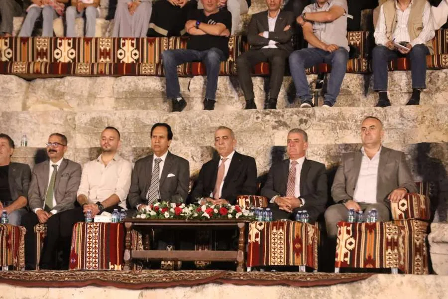 المدرج الروماني يستضيف احتفالاً فنياً للاحتفاء بالأعياد الوطنية