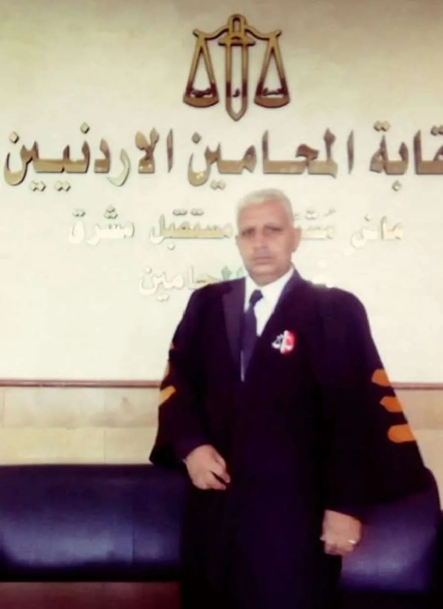 الضمور يعبّر: فخ المثاليات الوهمية