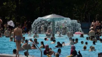 بعد أحداث مثيرة للجدل، سويسرا تمنع دخول الأجانب إلى المسابح العامة!