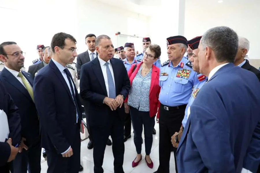 الفراية يدشن مبنى الحافلات وغرفة العمليات للإدارة المتكاملة للحدود ومبنى الجمارك الجديد في جابر (صور)