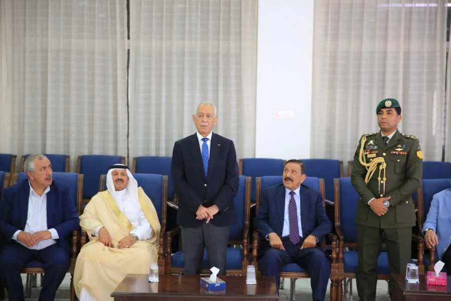 الديوان الملكي يقدم تعازيه لعشائر الزبيدي والعرموطي وحدادين والعبداللات والعمرو الديوان الملكي يقدم تعازيه لعشائر الزبيدي والعرموطي وحدادين والعبداللات والعمرو