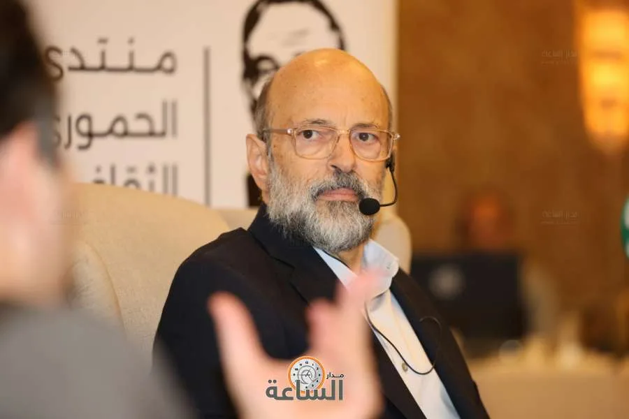 الرزاز: الأردن يواجه تحديات كبيرة وسيتعرض لضغوط سياسية واقتصادية لقبول اتفاقيات إبراهيمية جديدة (صور) الرزاز: الأردن يواجه تحديات كبيرة وسيتعرض لضغوط سياسية واقتصادية لقبول اتفاقيات إبراهيمية جديدة (صور)