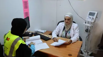 بلدية الطفيلة تنظم حملة طبية مجانية شاملة في المدينة (صور)