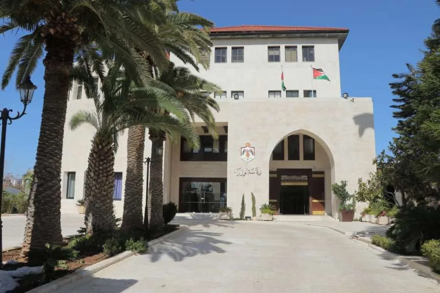 وزير الإدارة المحلية يعلن عن إنشاء لجان مؤقتة للبلديات ومجالس المحافظات (الأسماء) وزير الإدارة المحلية يعلن عن إنشاء لجان مؤقتة للبلديات ومجالس المحافظات (الأسماء)