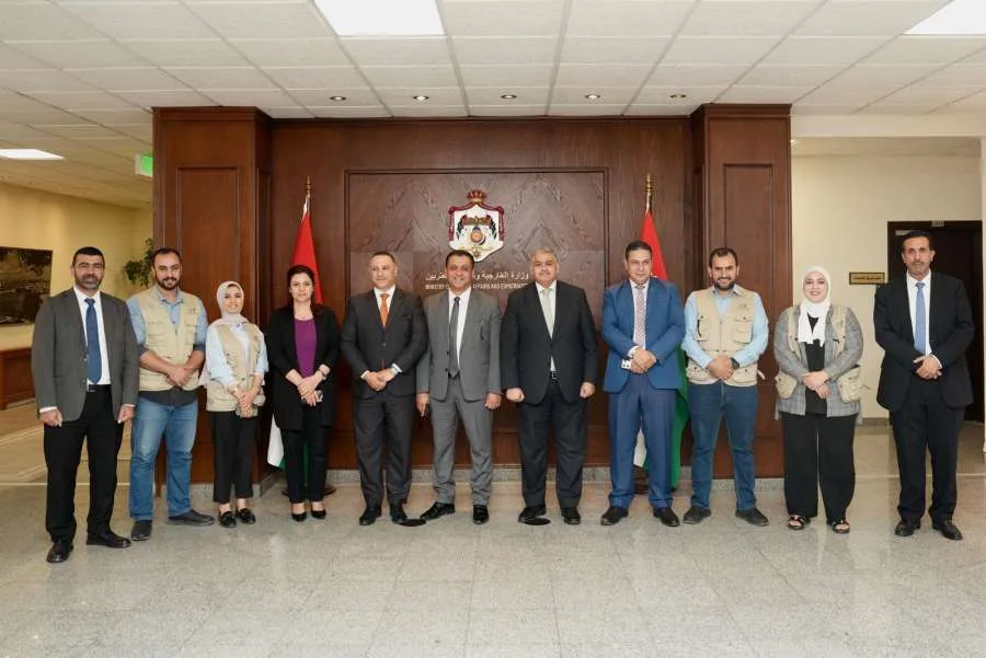 الأمين العام لوزارة الخارجية يستقبل وفداً من هيئة النزاهة ومكافحة الفساد الأمين العام لوزارة الخارجية يستقبل وفداً من هيئة النزاهة ومكافحة الفساد