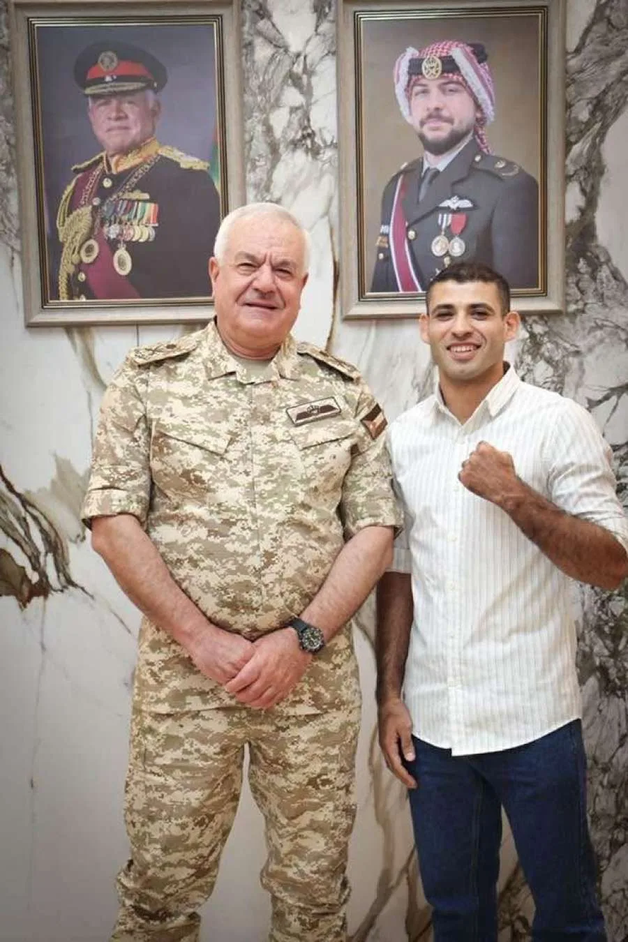 الحنيطي يكرّم البطل العسكري نورس أبزاخ
