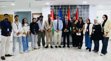 سفير الاتحاد الأوروبي يجتمع مع عشرة طلاب صحافة أردنيين (صور)
