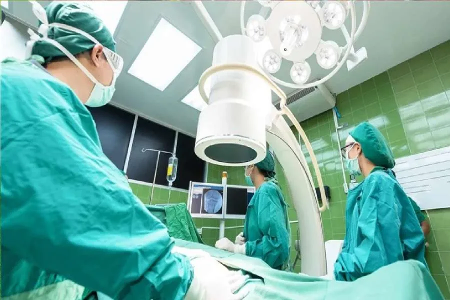 فضيحة رقص الأطباء في غرفة العمليات فضيحة رقص الأطباء في غرفة العمليات