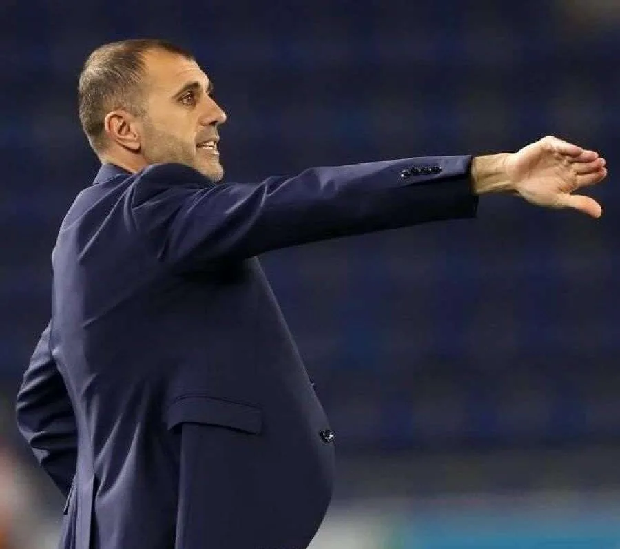الأردني أحمد هايل يتولى تدريب فريق العربي الكويتي بشكل رسمي