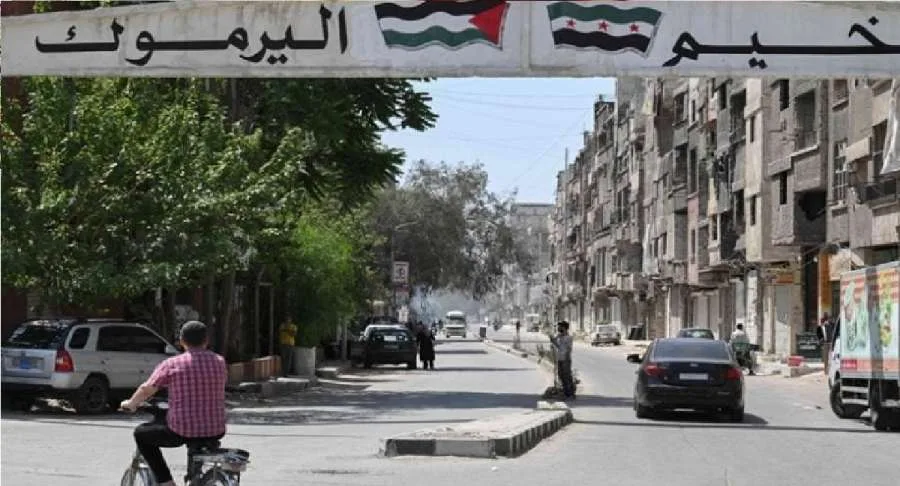 من “لاجئ فلسطيني سوري” إلى “مقيم أجنبي”.. دمشق تبدأ تغييرات في وثائق اللاجئين الفلسطينيين من “لاجئ فلسطيني سوري” إلى “مقيم أجنبي”.. دمشق تبدأ تغييرات في وثائق اللاجئين الفلسطينيين