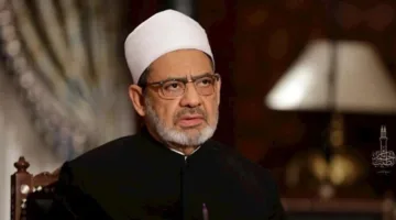 شيخ الأزهر يعبّر عن حزنه لوفاة الدكتور رفعت العوضي، من أبرز خبراء الاقتصاد الإسلامي.