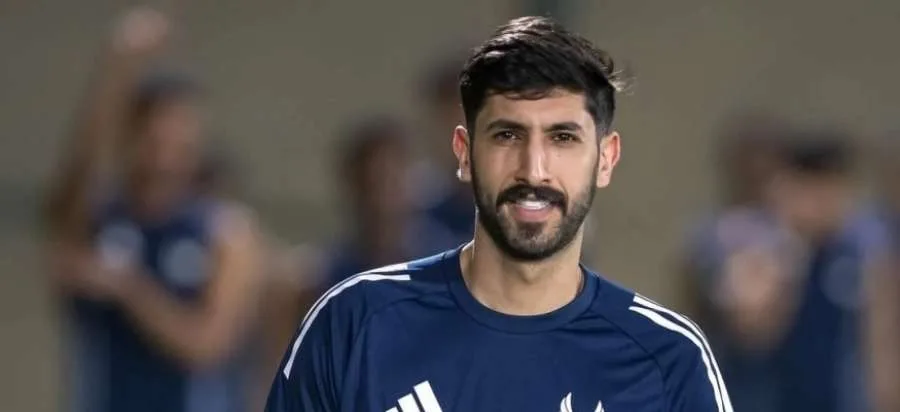 النعيماوي يستقبل عرضاً من الشرطة العراقية.. ما السبب وراء فشل الصفقة؟ النعيماوي يستقبل عرضاً من الشرطة العراقية.. ما السبب وراء فشل الصفقة؟