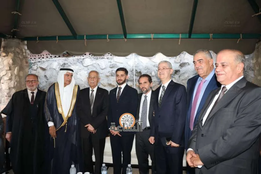 أبو خضر والطراونة في صلة قرابة.. الأمير مرعد قدم والعين الصرايرة طلبوا (صور) أبو خضر والطراونة في صلة قرابة.. الأمير مرعد قدم والعين الصرايرة طلبوا (صور)