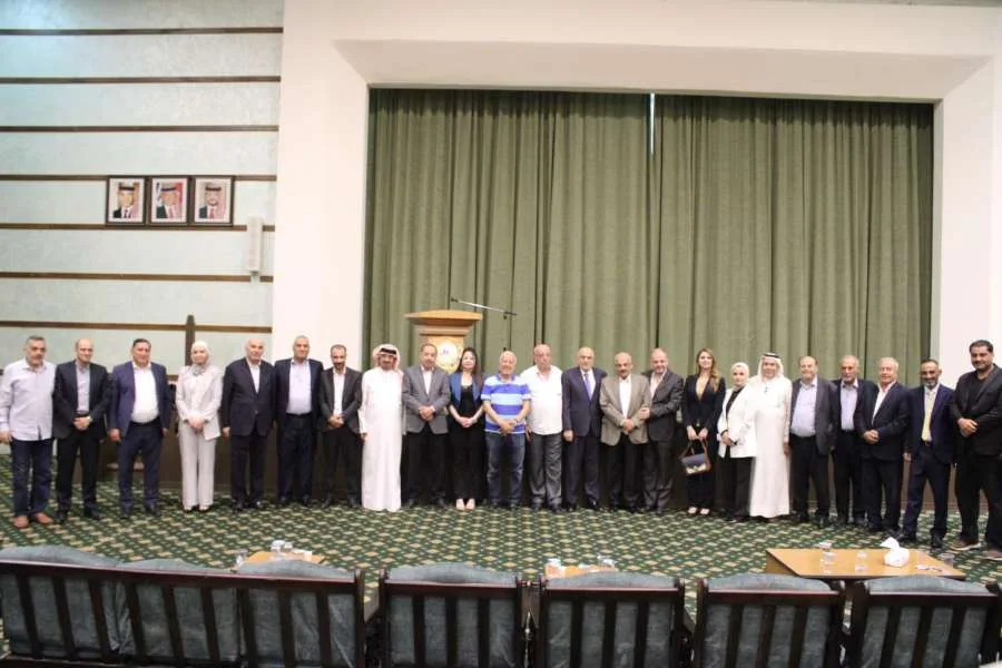 السلط تشهد بدء مبادرة تعزيز دور المجتمع في دعم الأمن الوطني والحفاظ على الوطن السلط تشهد بدء مبادرة تعزيز دور المجتمع في دعم الأمن الوطني والحفاظ على الوطن