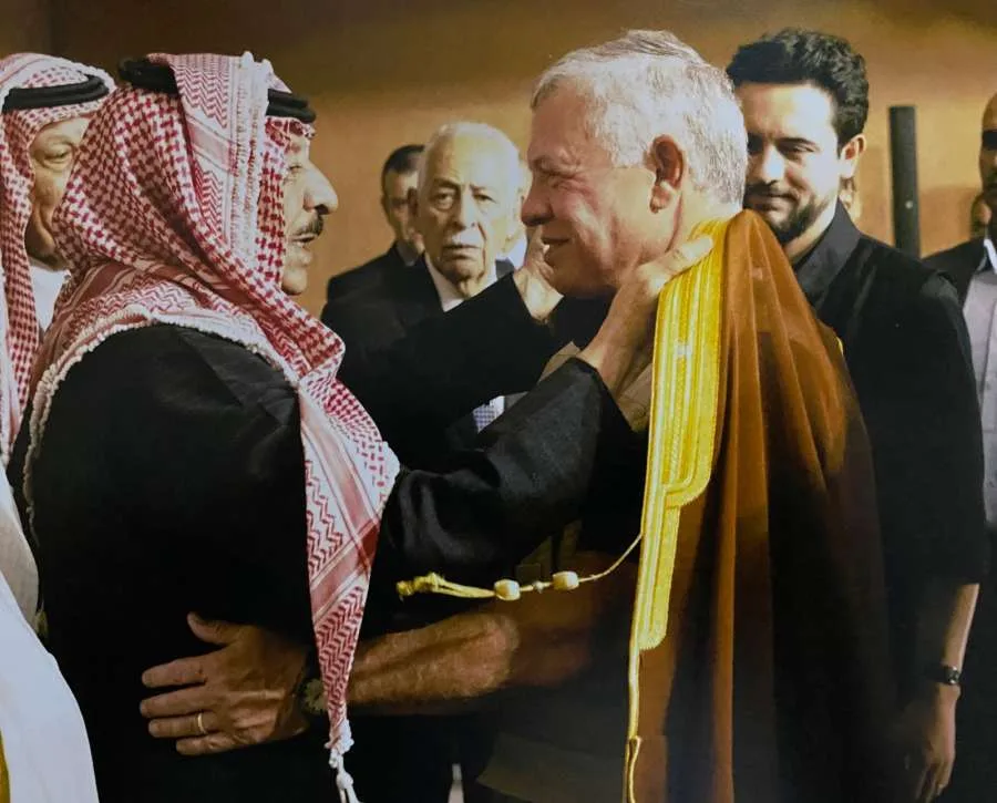 الشيخ أبو وندي يكتب: الأردن.. وطن آمن بفضل قيادته الهاشمية وجيشه الشجاع وشعبه النبيل وأجهزته الأمنية الم vigilante الشيخ أبو وندي يكتب: الأردن.. وطن آمن بفضل قيادته الهاشمية وجيشه الشجاع وشعبه النبيل وأجهزته الأمنية الم vigilante