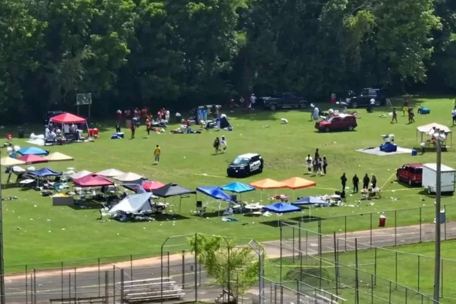 حفل دراسي ينتهي بحادث عنيف.. 4 جرحى نتيجة إطلاق نار غير متوقع