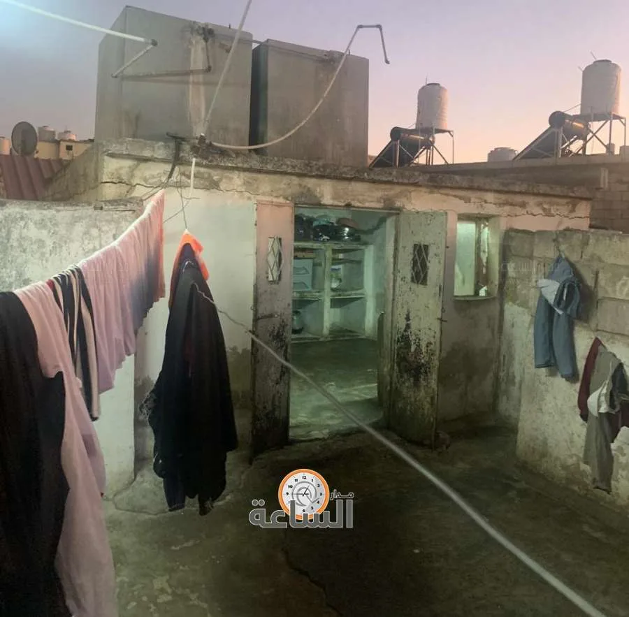 محافظ إربد: إعادة أسرة إلى منزلها بعد إخلائه بسبب عيوب في أحد أركانه | عاجل محافظ إربد: إعادة أسرة إلى منزلها بعد إخلائه بسبب عيوب في أحد أركانه | عاجل