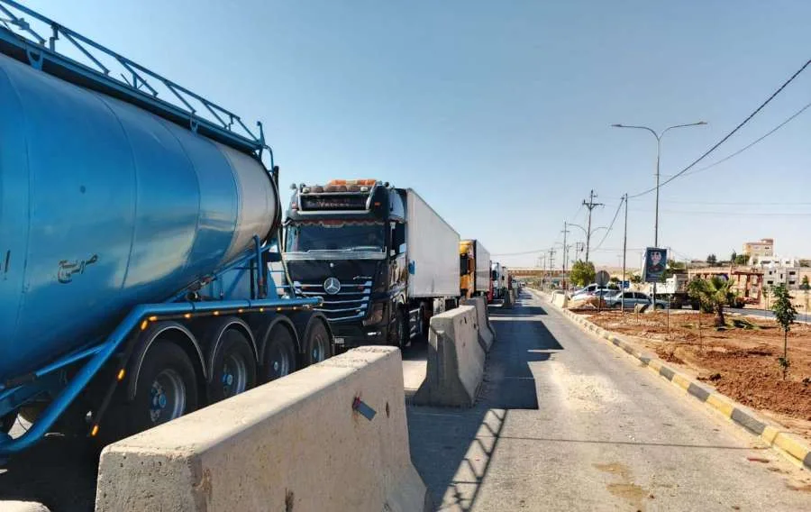 عبور 1500 شاحنة يوميًا من خلال معبر جابر الحدودي
