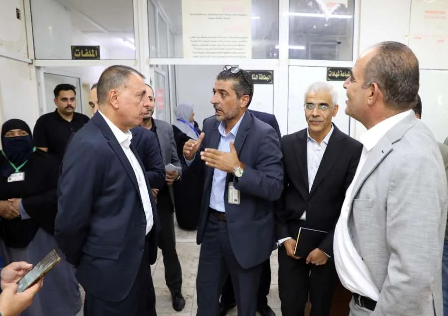 الفراية من مأدبا: أهمية تأسيس التعاون بين الحوكمة الإدارية ومجالس المحافظات والبلديات (صور) الفراية من مأدبا: أهمية تأسيس التعاون بين الحوكمة الإدارية ومجالس المحافظات والبلديات (صور)