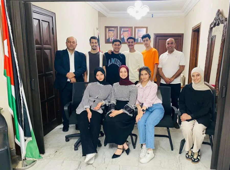الاحتفال بالاجتماع الأول لمجموعة شبان حزب الاتحاد الوطني (صور)