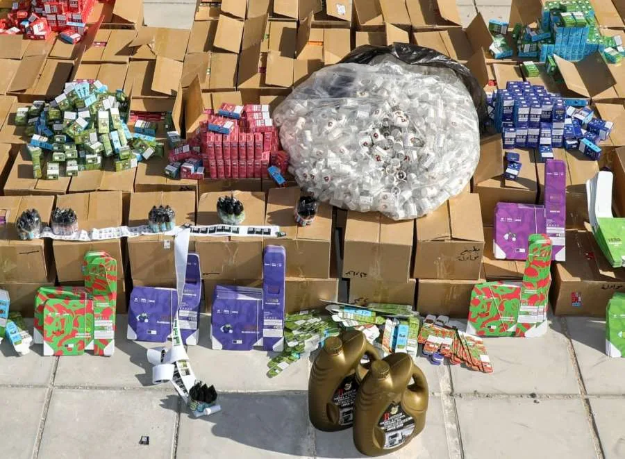الجمارك confiscates 30,000 counterfeit smoking juice bottles (photos) الجمارك confiscates 30,000 counterfeit smoking juice bottles (photos)