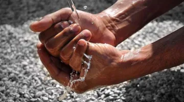 حكم الوضوء في دورة المياه