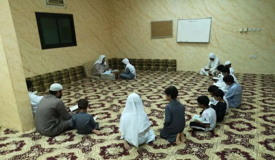 هل يجب دفع راتب العامل إذا اعتذر عن الحضور؟ هل يجب دفع راتب العامل إذا اعتذر عن الحضور؟