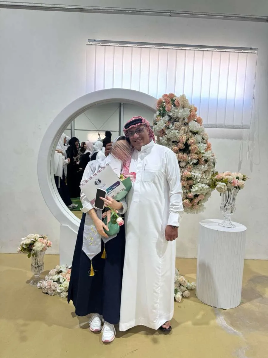 أحمد النجار يقدم التهاني لابنته ديما أحمد النجار يقدم التهاني لابنته ديما