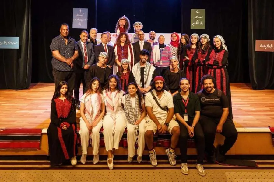 صور: الجامعة الأهلية في عمان تفوز بثلاث جوائز في مهرجان المسرح الدولي بالإسكندرية عن عرضها المسرحي “يافا والباب الأزرق”