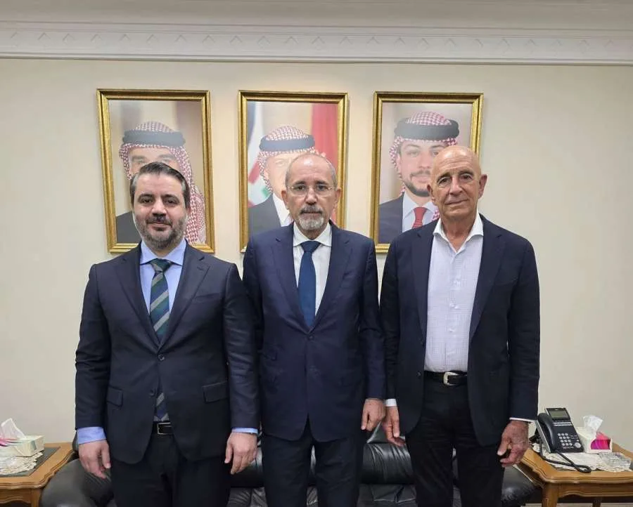 محادثات ثلاثية بين الأردن والولايات المتحدة وسوريا لتعزيز الاستقرار في سوريا