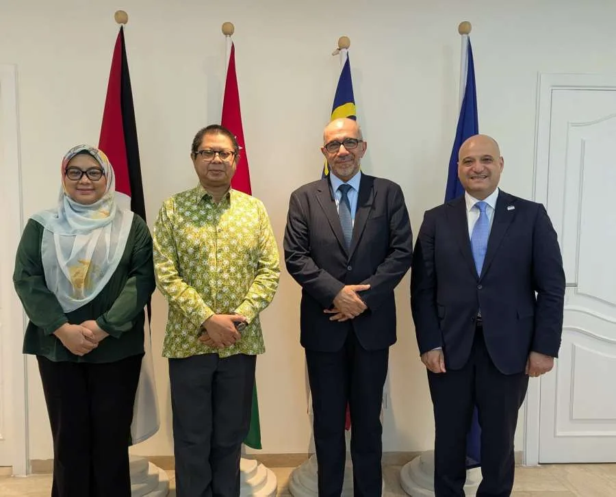 عمّان والسفارة الماليزية تتناقشان بشأن آفاق الاستثمار والتبادل التجاري عمّان والسفارة الماليزية تتناقشان بشأن آفاق الاستثمار والتبادل التجاري