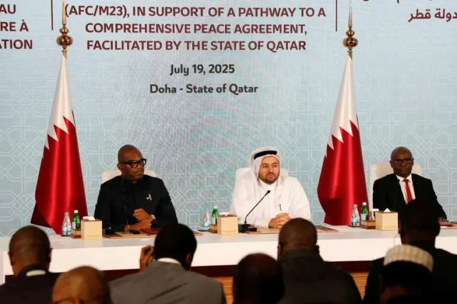 الحكومة الكونغولية ومجموعة إم 23 المتمردة تتوصلان في الدوحة إلى اتفاق لوقف إطلاق النار بشكل دائم. الحكومة الكونغولية ومجموعة إم 23 المتمردة تتوصلان في الدوحة إلى اتفاق لوقف إطلاق النار بشكل دائم.