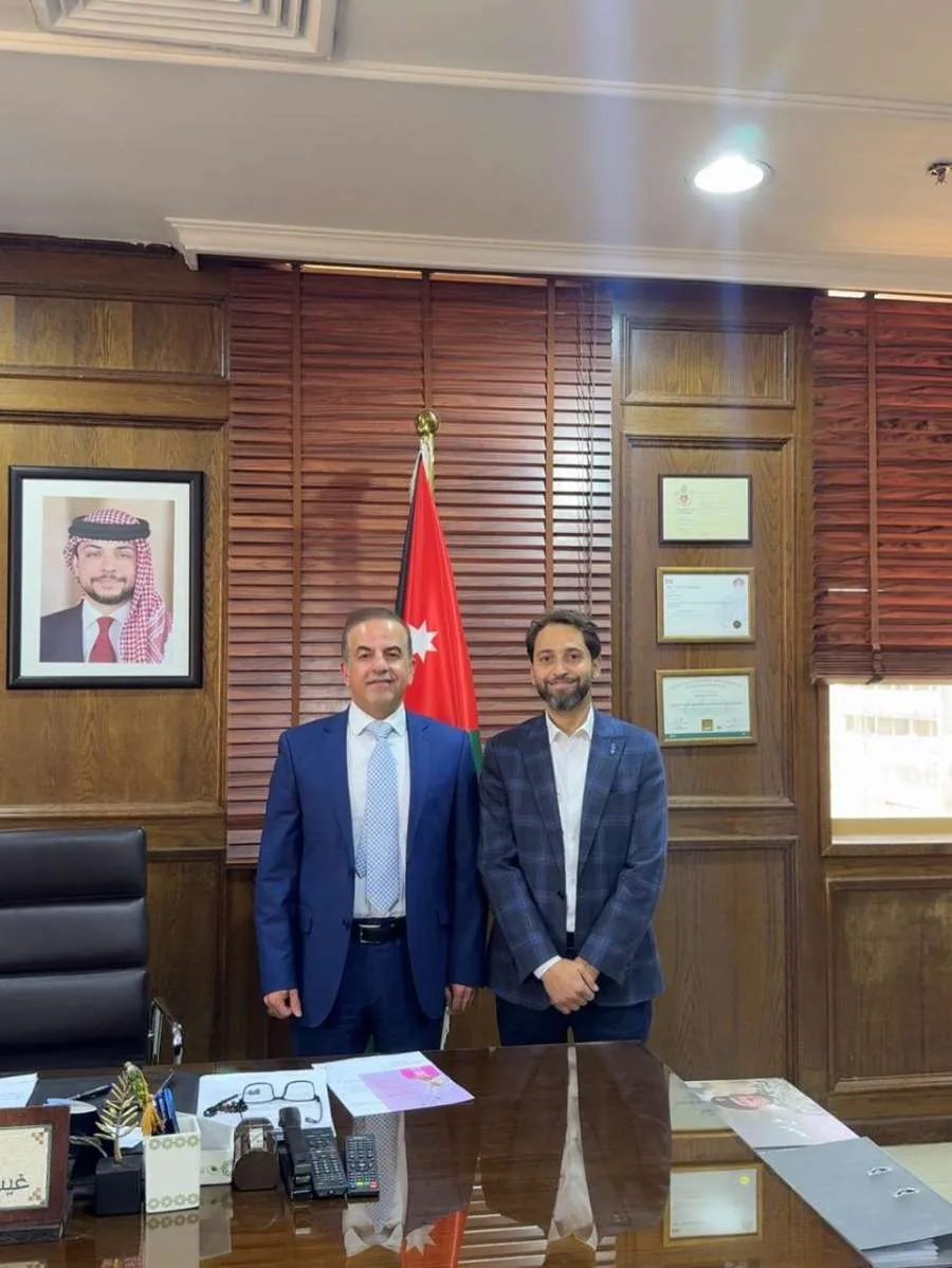 مدير سجلات الأحوال المدنية: نحن ملتزمون بمسؤوليتنا الاجتماعية تجاه أطفال مرضى السرطان مدير سجلات الأحوال المدنية: نحن ملتزمون بمسؤوليتنا الاجتماعية تجاه أطفال مرضى السرطان