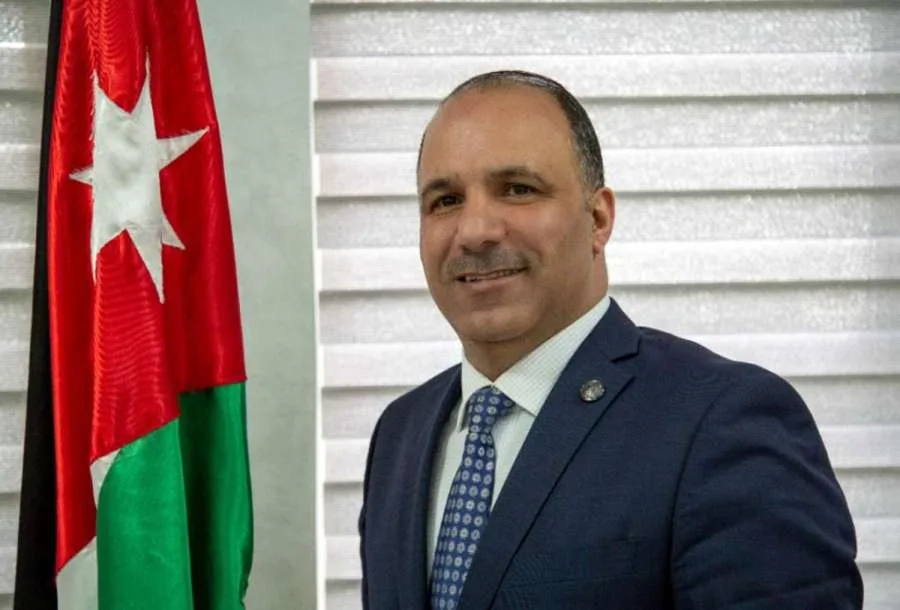 هيئة الطاقة والمعادن تناقش مع الشركاء تعزيز استثمارات شحن السيارات الكهربائية