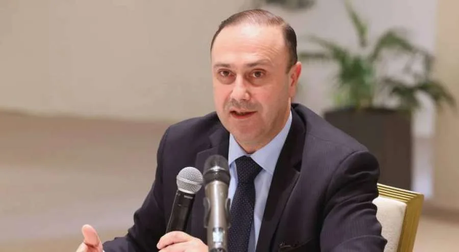 المومني: العدد الإجمالي للمستثمرين الذين حصلوا على الجنسية الأردنية وصل إلى 561 مستثمراً. المومني: العدد الإجمالي للمستثمرين الذين حصلوا على الجنسية الأردنية وصل إلى 561 مستثمراً.