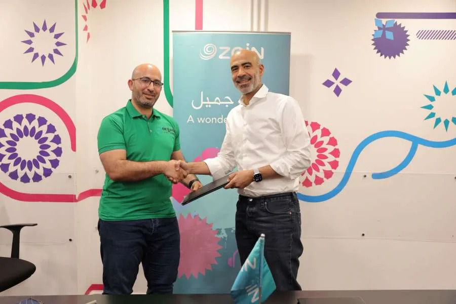 بدعم نقدي قيمته 10 آلاف دينار ومساندة لوجستية لمدة عام.. شركة زين تضم منصة OrganicG الناشئة إلى برنامج تسريع الأعمال. بدعم نقدي قيمته 10 آلاف دينار ومساندة لوجستية لمدة عام.. شركة زين تضم منصة OrganicG الناشئة إلى برنامج تسريع الأعمال.