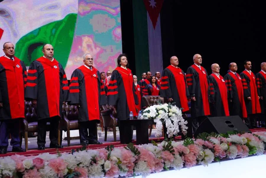 الأميرة آية بنت فيصل تفتتح يوم التخريج الأول لطلاب جامعة عمان الأهلية للفصل الثاني من الدفعة 32 (صور وفيديو) الأميرة آية بنت فيصل تفتتح يوم التخريج الأول لطلاب جامعة عمان الأهلية للفصل الثاني من الدفعة 32 (صور وفيديو)