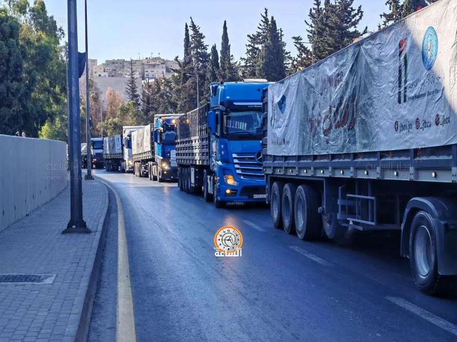 قافلة جديدة من الشاحنات الأردنية تتجه نحو غزة عبر المدن (صور وفيديو) قافلة جديدة من الشاحنات الأردنية تتجه نحو غزة عبر المدن (صور وفيديو)