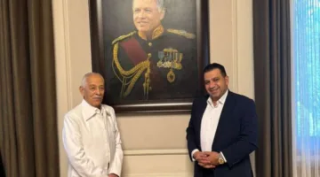 النائب السعود: بتوجيه من الملك، أرسلنا 20 شاحنة غذائية وعيادات طبية لمساعدة أهلنا في غزة.