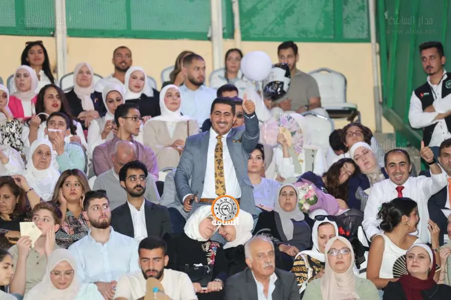 الجامعة الأردنية تحتفل بتخريج ستين دفعة من الطلاب (صور) الجامعة الأردنية تحتفل بتخريج ستين دفعة من الطلاب (صور)
