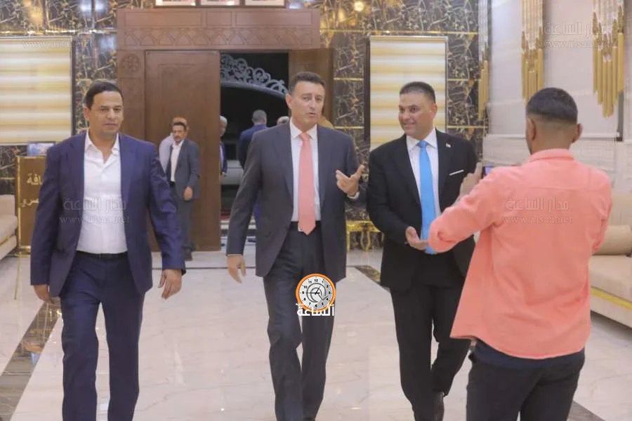أحمد الصفدي و60 نائباً في منزل النائب المصري (صور وفيديو) أحمد الصفدي و60 نائباً في منزل النائب المصري (صور وفيديو)