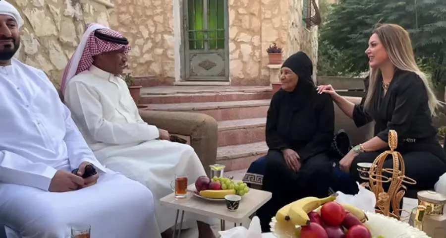 الفنان خالد عبد الرحمن يحقق حلم الحاجة الأردنية أم إبراهيم الفنان خالد عبد الرحمن يحقق حلم الحاجة الأردنية أم إبراهيم