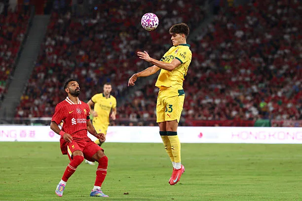 ميلان يتغلب على ليفربول بأربعة أهداف في مباراة ودية بحضور صلاح ميلان يتغلب على ليفربول بأربعة أهداف في مباراة ودية بحضور صلاح
