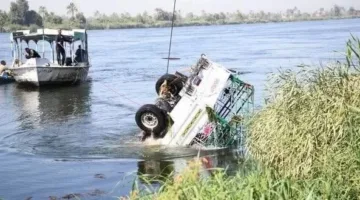 تحليل مواد مخدرة لسائق السيارة التي سقطت من عبارة دشنا