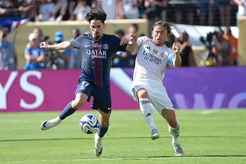فيتينيا: الانتصار على ريال مدريد بأربعة أهداف لا يشير إلى انتهاء أسطورته فيتينيا: الانتصار على ريال مدريد بأربعة أهداف لا يشير إلى انتهاء أسطورته