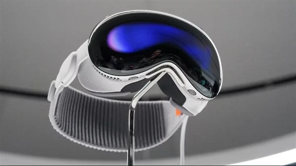 آبل تتهم مهندسًا سابقًا بسرقة أسرار تتعلق بـ Vision Pro