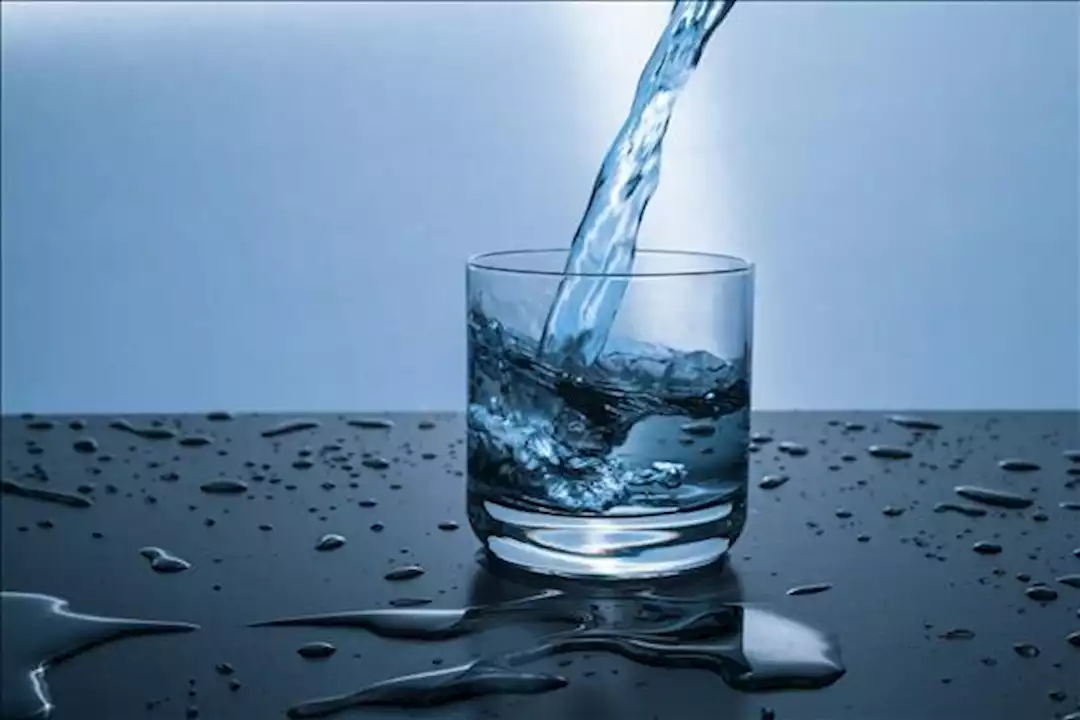 آثار سلبية على الجسم نتيجة نقص شرب الماء يوميًا