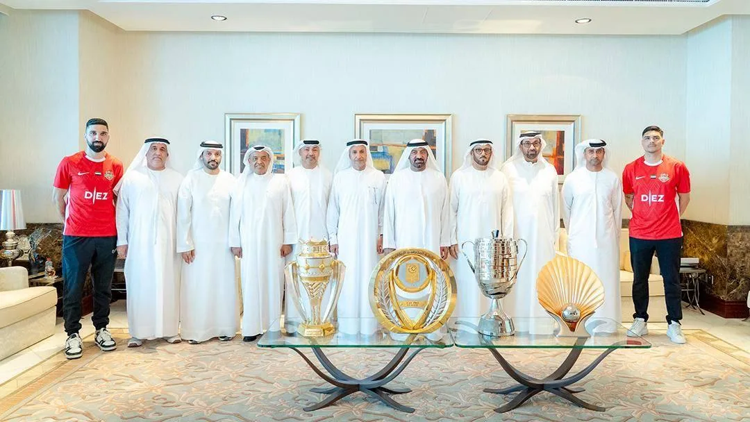 أحمد بن سعيد: تهنئة لشباب الأهلي على الموسم الرائع أحمد بن سعيد: تهنئة لشباب الأهلي على الموسم الرائع
