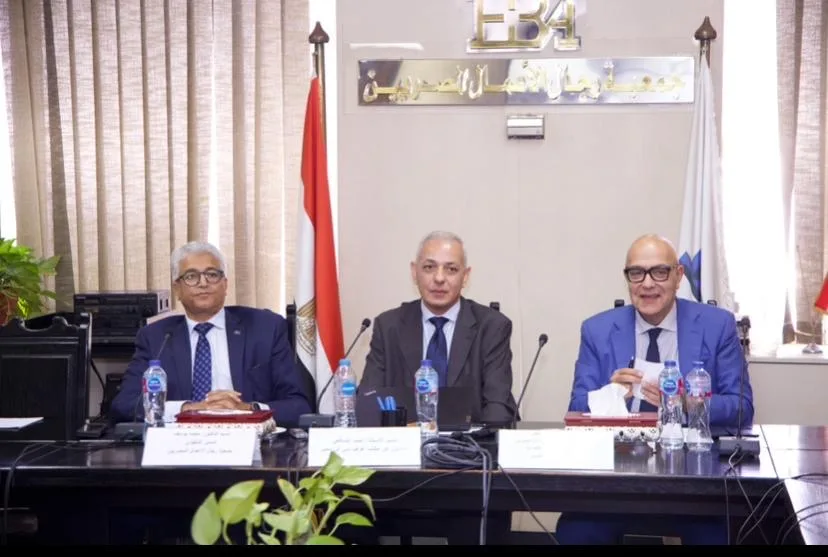 أحمد صبور: غرفة تجارة دبي شريك رئيسي لجمعية رجال الأعمال في جذب الاستثمارات الأجنبية إلى مصر أحمد صبور: غرفة تجارة دبي شريك رئيسي لجمعية رجال الأعمال في جذب الاستثمارات الأجنبية إلى مصر